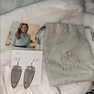 Skylar Arrowhead Earrings